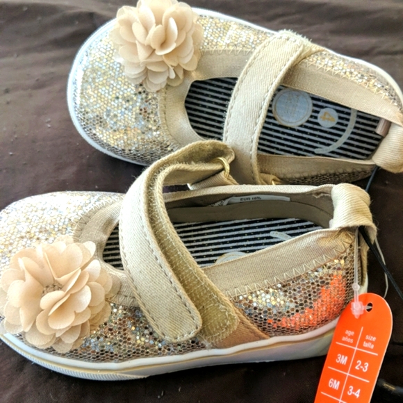 Wonder Nation Little Girl Gold Sequin Shoes - Picture 4 of 8